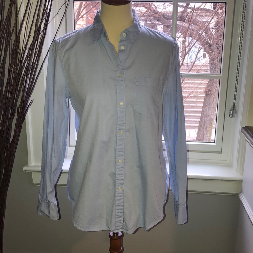 Gap fitted boyfriend button down